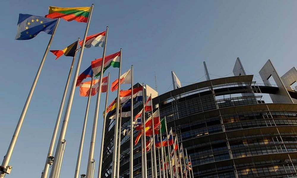 Ο κορονοϊός «αποδυναμώσει» το κράτος δικαίου σε πολλές χώρες της Ε.Ε.